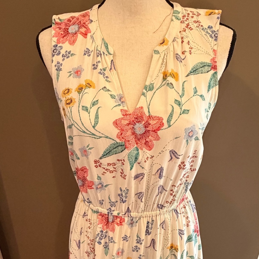 Old Navy Floral Sleeveless Dress, Gathered Waist, Sheer Hem, V-Neck, Size Medium - Picture 2 of 13